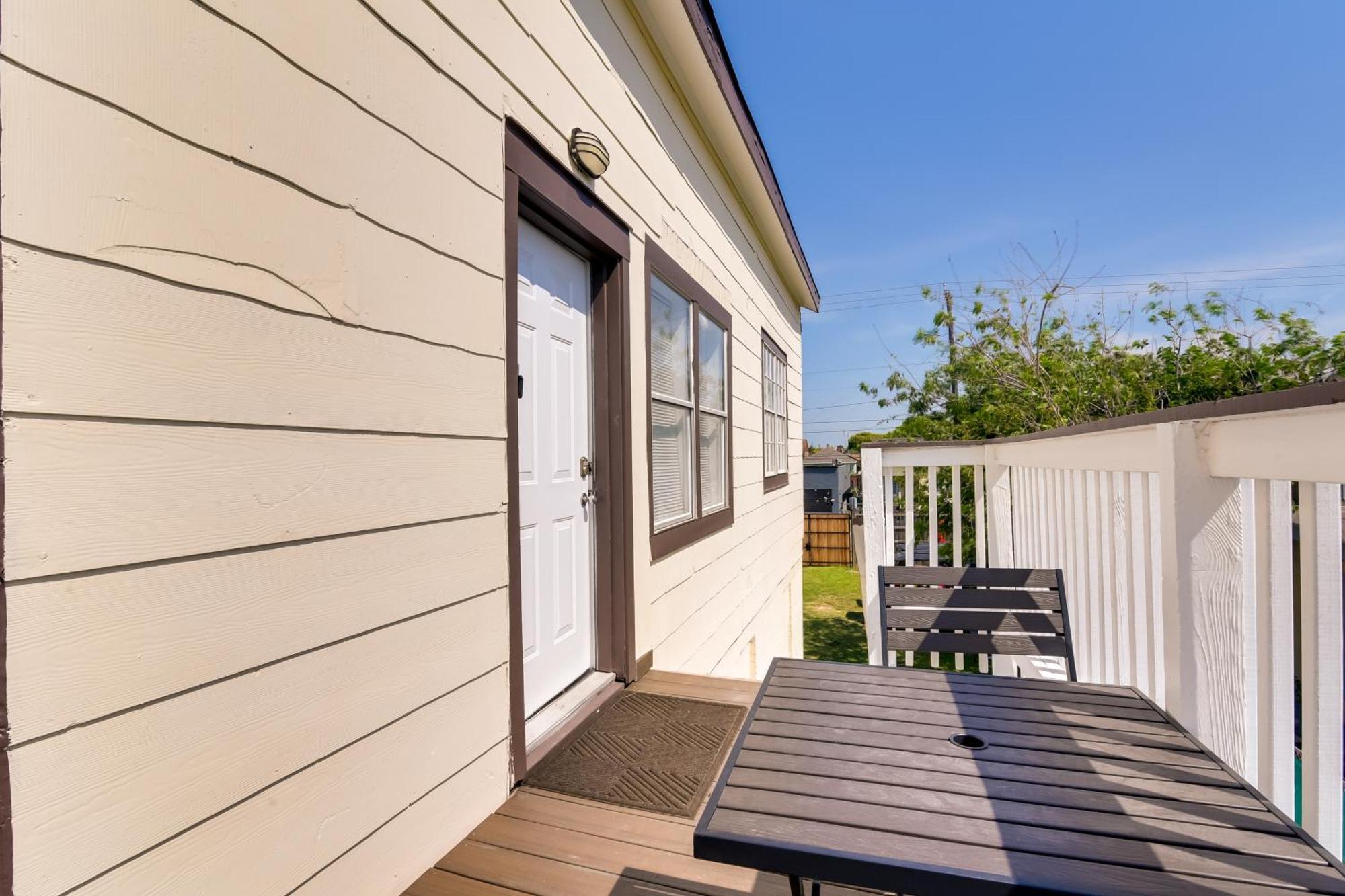 Beautiful Galveston Apt With Deck Less Than 3 Mi To Dtwn! Exteriör bild